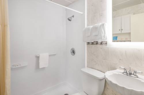 Imagen de la habitación del Hotel Howard Johnson By Wyndham Ocean City Oceanfront. Foto 5
