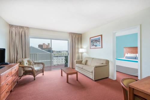 Imagen de la habitación del Hotel Howard Johnson By Wyndham Ocean City Oceanfront. Foto 6