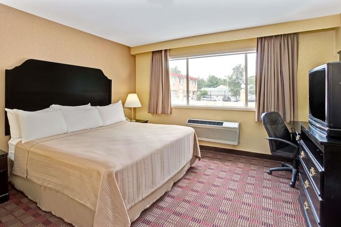 Imagen de la habitación del Hotel Howard Johnson By Wyndham Pikesville. Foto 8
