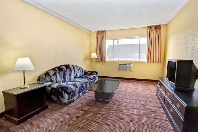 Imagen de la habitación del Hotel Howard Johnson By Wyndham Pikesville. Foto 10