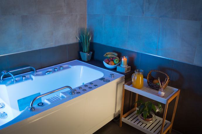 Imagen de la piscina del Hotel Howard Johnson By Wyndham Plaza Mayorazgo. Foto 20