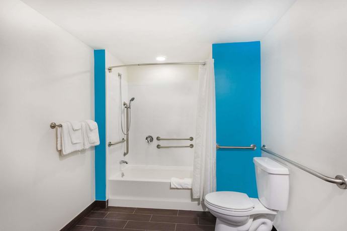 Imagen de la habitación del Hotel Howard Johnson By Wyndham Quincy/boston. Foto 15