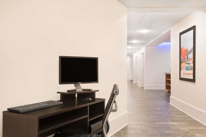 Imagen de los interiores del Hotel Howard Johnson By Wyndham Quincy/boston. Foto 20