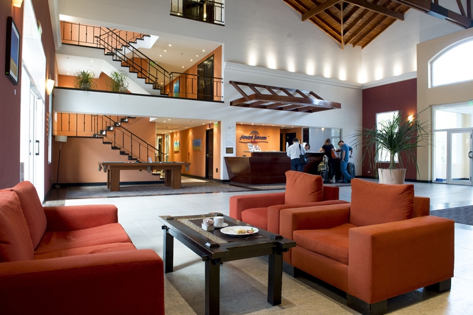 Imagen de los interiores del Hotel Howard Johnson By Wyndham Resort Pilar. Foto 5