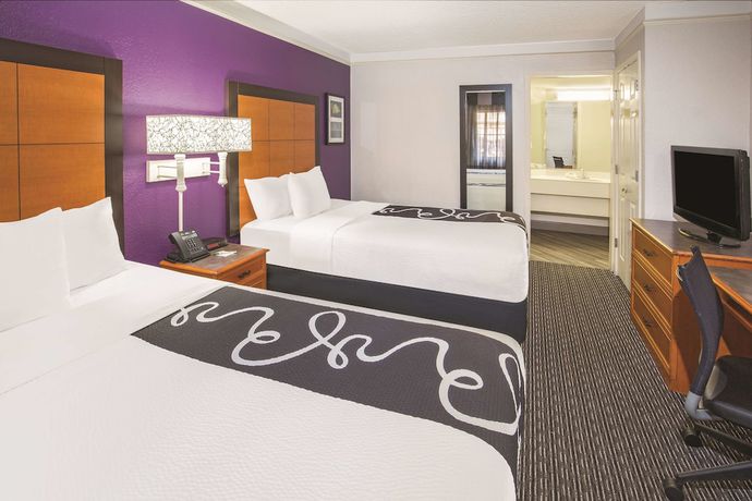 Imagen de la habitación del Hotel Howard Johnson By Wyndham Sacramento Downtown. Foto 16