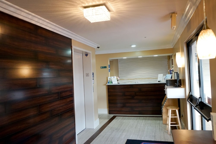 Imagen de los interiores del Hotel Howard Johnson By Wyndham Salinas. Foto 12