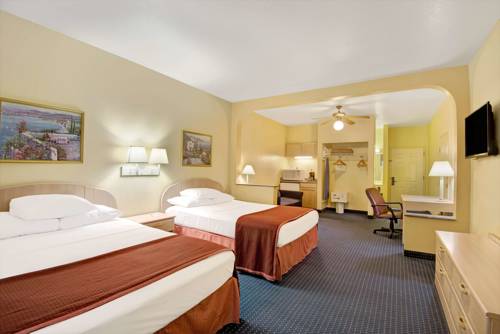 Imagen de la habitación del Hotel Howard Johnson By Wyndham San Antonio & Suit. Foto 4