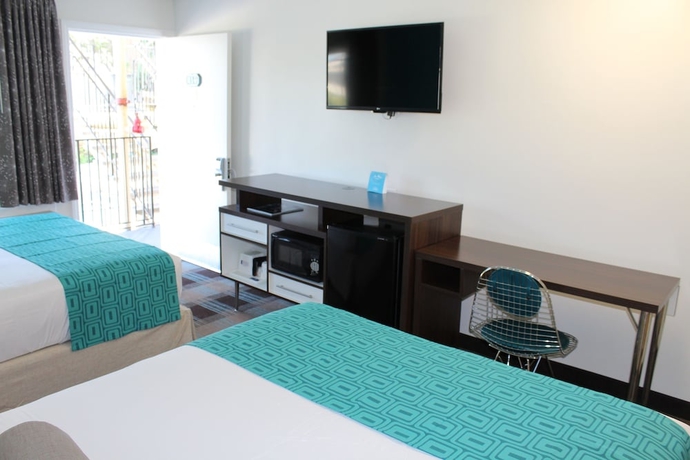 Imagen de la habitación del Hotel Howard Johnson By Wyndham San Diego Circle. Foto 3