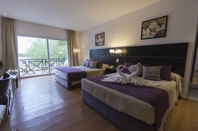 Imagen de la habitación del Hotel Howard Johnson By Wyndham San Pedro Resort and Marina. Foto 2