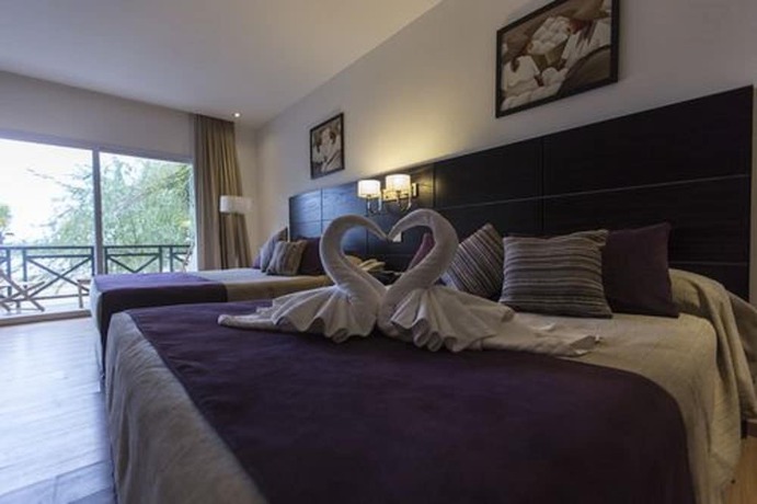 Imagen de la habitación del Hotel Howard Johnson By Wyndham San Pedro Resort and Marina. Foto 4