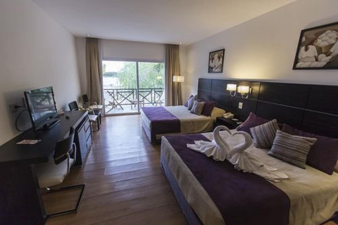 Imagen de la habitación del Hotel Howard Johnson By Wyndham San Pedro Resort and Marina. Foto 19