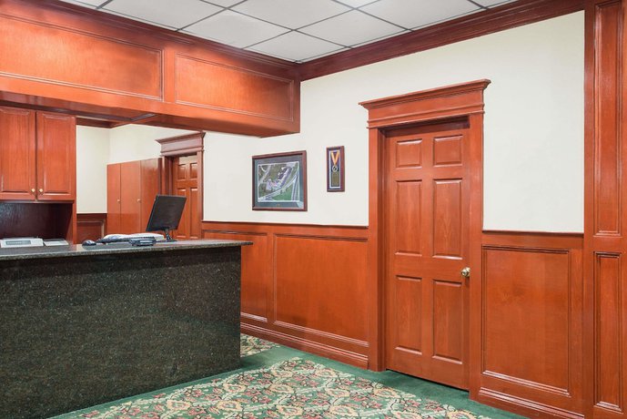 Imagen de los interiores del Hotel Howard Johnson By Wyndham Saugerties. Foto 18