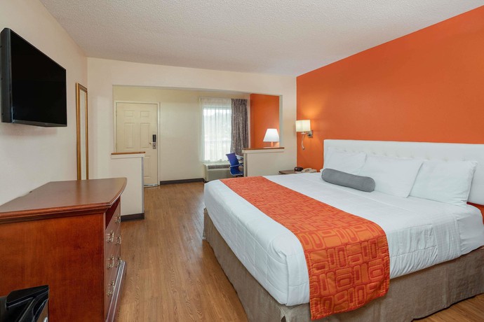 Imagen de la habitación del Hotel Howard Johnson By Wyndham Savannah Ga. Foto 3