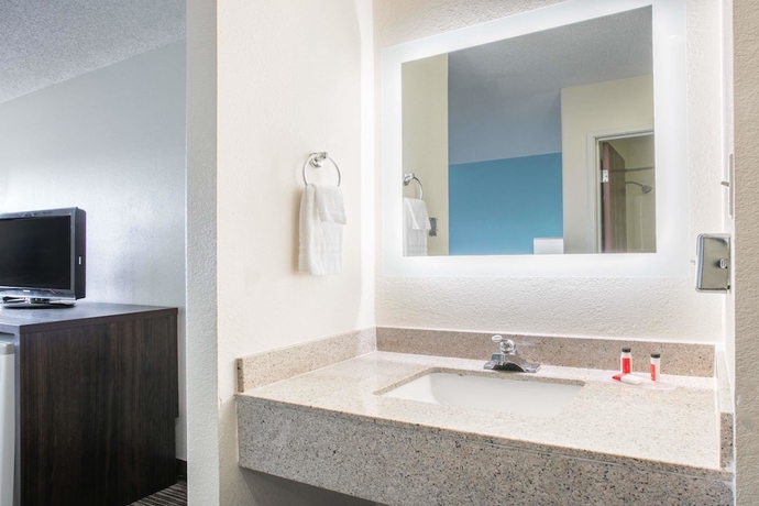 Imagen de la habitación del Hotel Howard Johnson By Wyndham Scott Lafayette. Foto 4
