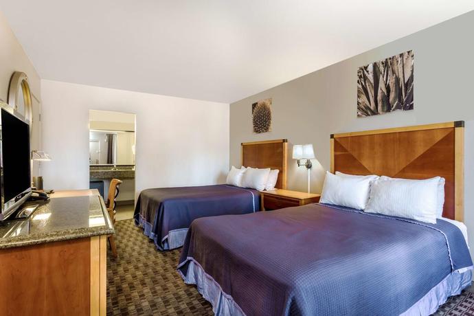 Imagen de la habitación del Hotel Howard Johnson By Wyndham Scottsdale Old Town. Foto 7