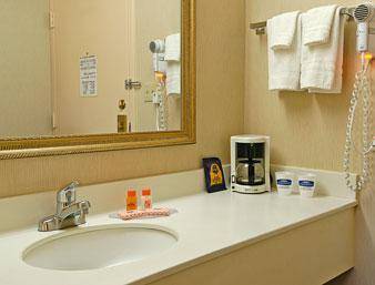 Imagen de la habitación del Hotel Howard Johnson By Wyndham Suffern. Foto 1