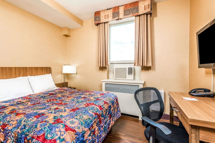 Imagen de la habitación del Hotel Howard Johnson By Wyndham Toronto Downtown West. Foto 6