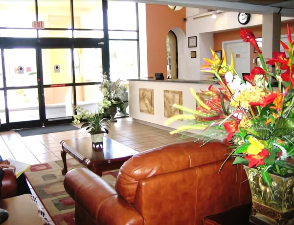 Imagen de los interiores del Hotel Howard Johnson By Wyndham Tropical Palms Kissimmee. Foto 15
