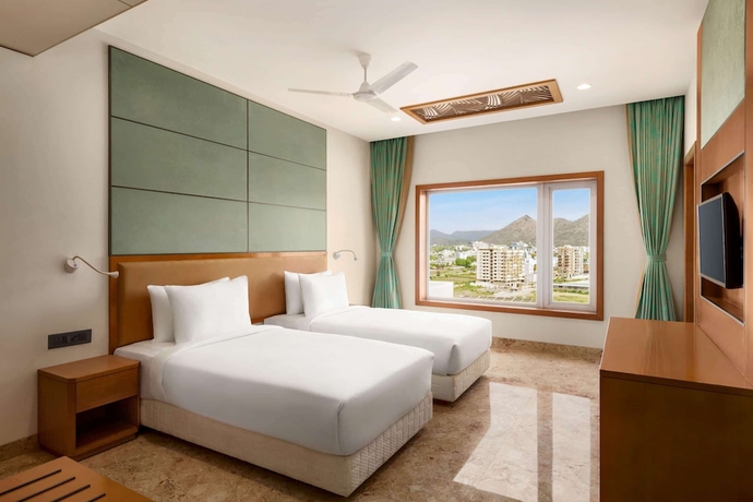 Imagen de la habitación del Hotel Howard Johnson By Wyndham Udaipur Roop Nagar. Foto 2