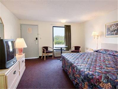 Imagen de la habitación del Hotel Howard Johnson By Wyndham Valdosta. Foto 5