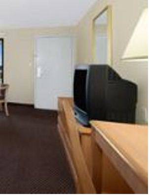 Imagen de la habitación del Hotel Howard Johnson By Wyndham Valdosta. Foto 9