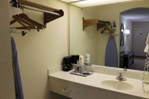 Imagen de la habitación del Hotel Howard Johnson By Wyndham Vicksburg. Foto 15