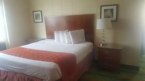 Imagen de la habitación del Hotel Howard Johnson By Wyndham Virginia Beach At The Beach. Foto 4