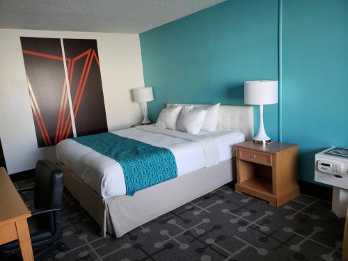 Imagen de la habitación del Hotel Howard Johnson By Wyndham Virginia Beach. Foto 9