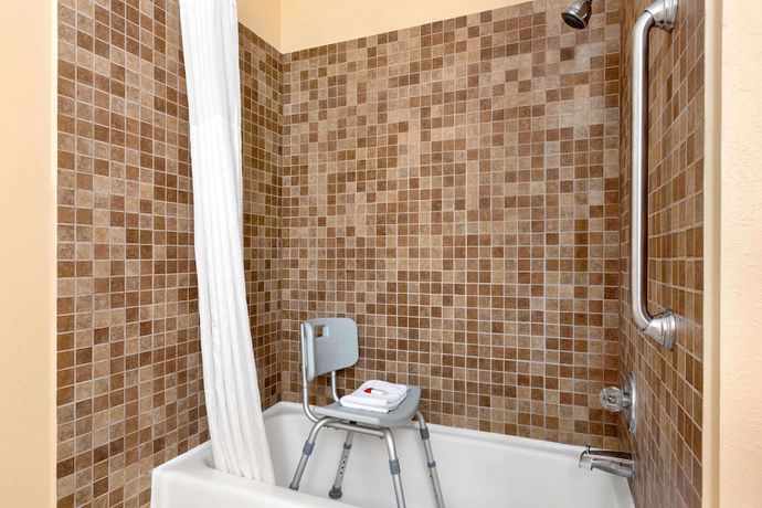Imagen general del Hotel Howard Johnson By Wyndham Waterloo/cedar Falls. Foto 1