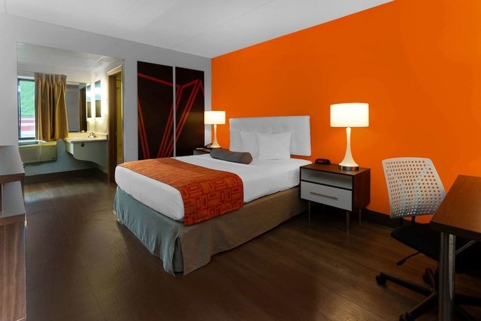 Imagen de la habitación del Hotel Howard Johnson By Wyndham Waukegan Great Lakes. Foto 8