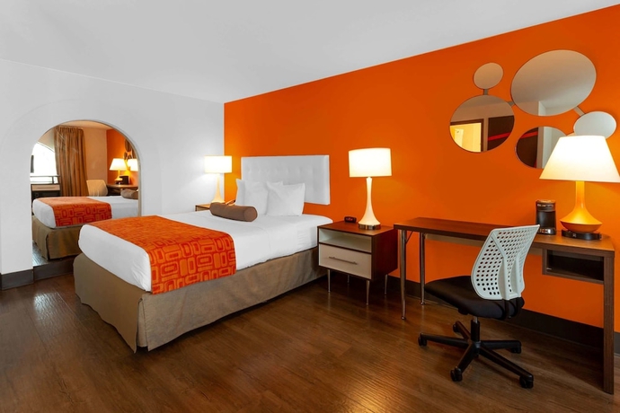 Imagen de la habitación del Hotel Howard Johnson By Wyndham Waukegan Great Lakes. Foto 17