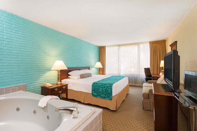 Imagen de la habitación del Hotel Howard Johnson By Wyndham Williamsburg. Foto 7