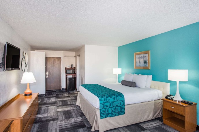 Imagen de la habitación del Hotel Howard Johnson By Wyndham Winter Haven Fl. Foto 4