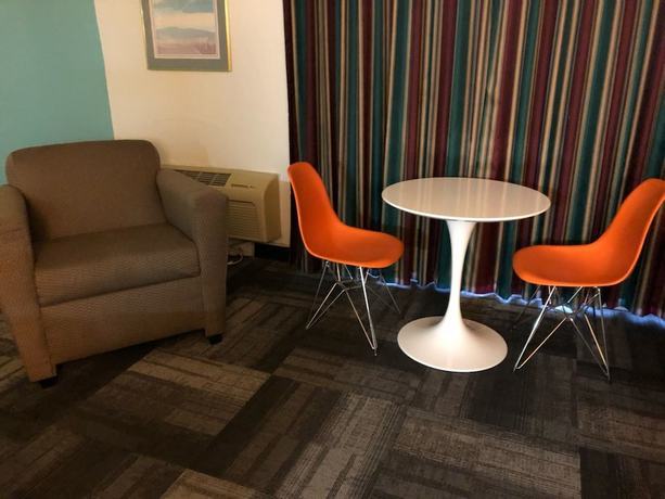 Imagen de la habitación del Hotel Howard Johnson By Wyndham Winter Haven Fl. Foto 5