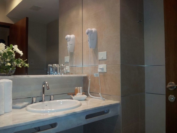 Imagen de la habitación del Hotel Howard Johnson By Wyndham Yerba Buena. Foto 9