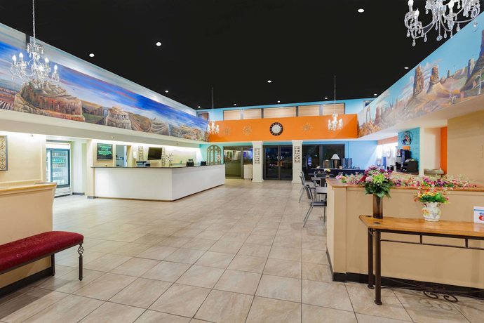 Imagen de los interiores del Hotel Howard Johnson By Wyndham Yuma. Foto 20