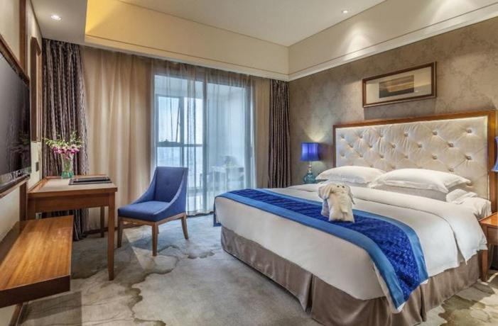 Imagen de la habitación del Hotel Howard Johnson Huachen Plaza Changsha. Foto 9