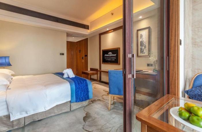 Imagen de la habitación del Hotel Howard Johnson Huachen Plaza Changsha. Foto 12