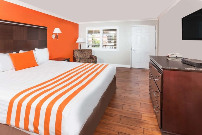 Imagen de la habitación del Hotel Howard Johnson Inn And Suite. Foto 5