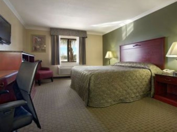 Imagen general del Hotel Howard Johnson Inn And Suites Toronto East. Foto 1