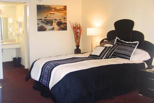 Imagen de la habitación del Hotel Howard Johnson Inn Stockton. Foto 3