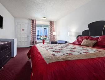 Imagen de la habitación del Hotel Howard Johnson Inn Stockton. Foto 11