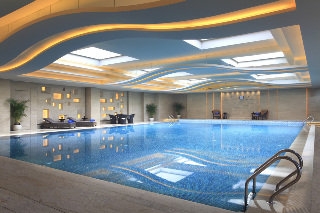 Imagen de la piscina del Hotel Howard Johnson Kaina Plaza Changzhou. Foto 11