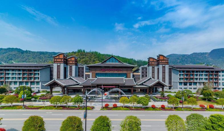 Imagen de los exteriores del Hotel Howard Johnson Neodalle Resort Zhangjiajie. Foto 16
