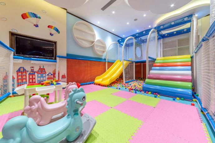 Imagen de los interiores del Hotel Howard Johnson Neodalle Resort Zhangjiajie. Foto 24