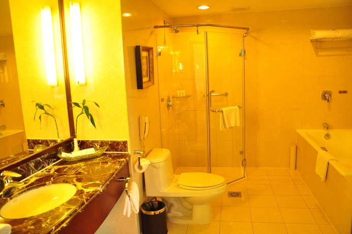 Imagen de la habitación del Hotel Howard Johnson Paragon Beijing. Foto 10