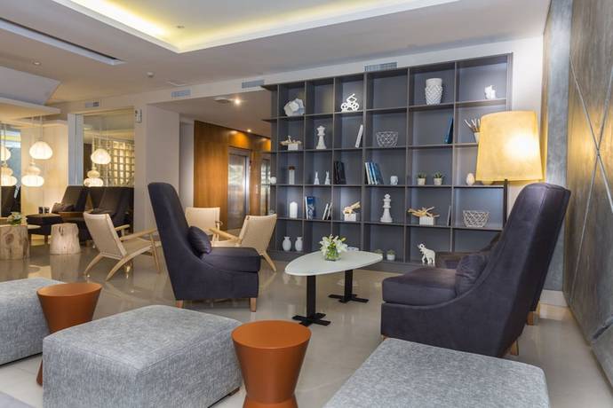 Imagen de los interiores del Hotel Howard Johnson Plaza By Wyndham Buenos Aires. Foto 16