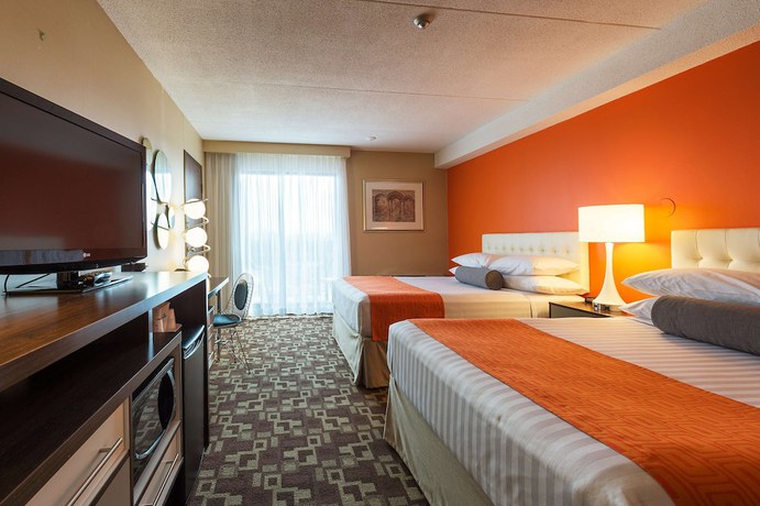 Imagen de la habitación del Hotel Howard Johnson Plaza By Wyndham By The Falls Niagara Falls. Foto 6