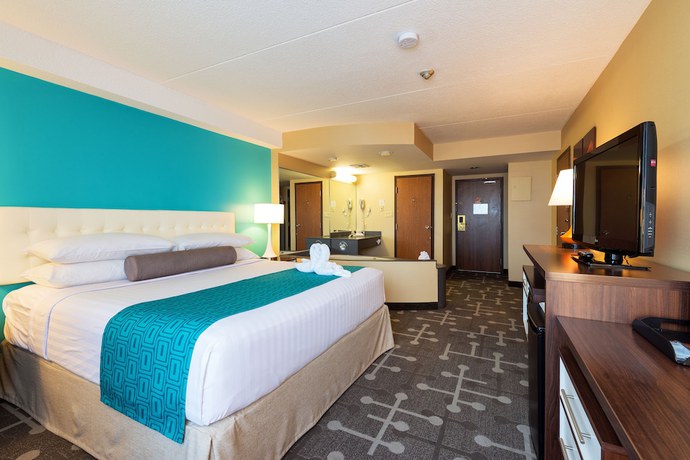 Imagen de la habitación del Hotel Howard Johnson Plaza By Wyndham By The Falls Niagara Falls. Foto 12