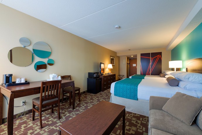 Imagen de la habitación del Hotel Howard Johnson Plaza By Wyndham By The Falls Niagara Falls. Foto 14